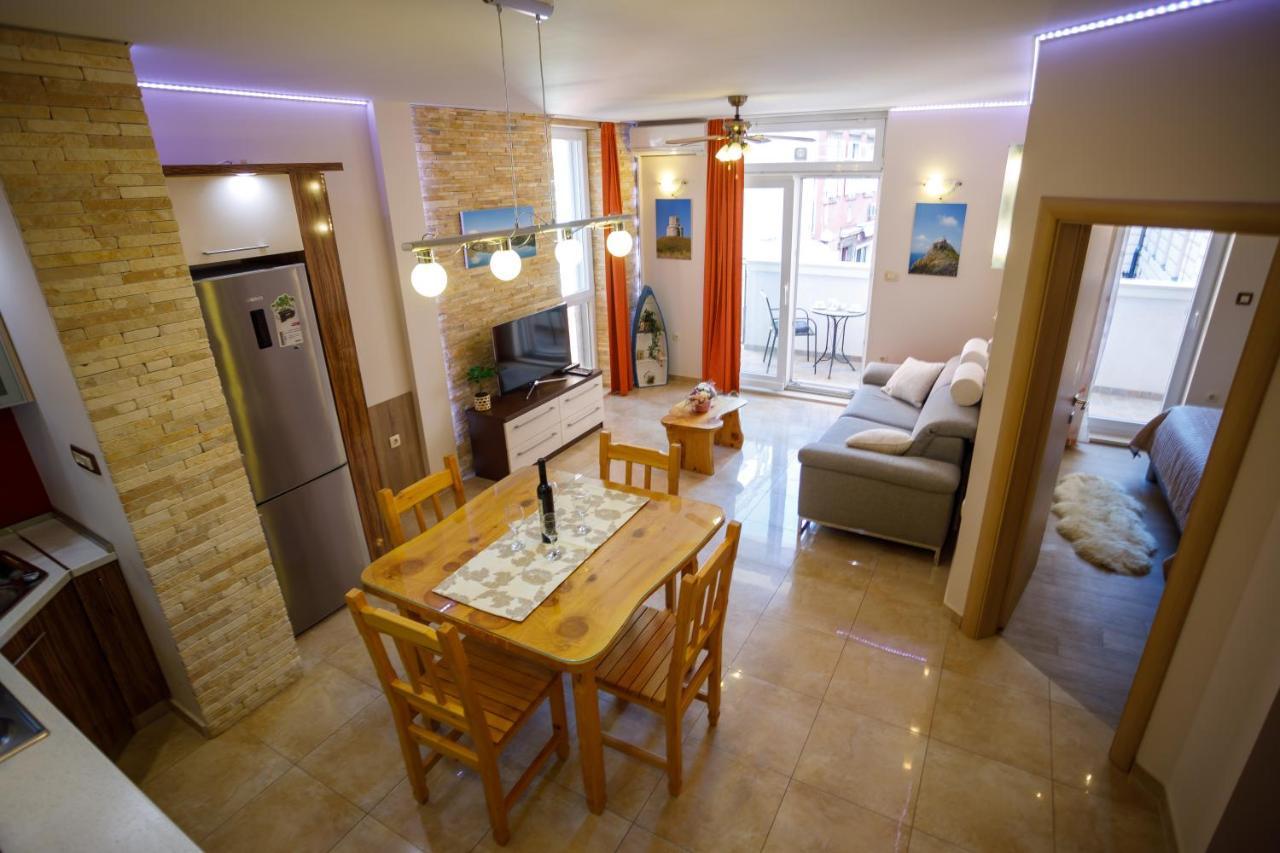 Apartment Centrum Zara Esterno foto