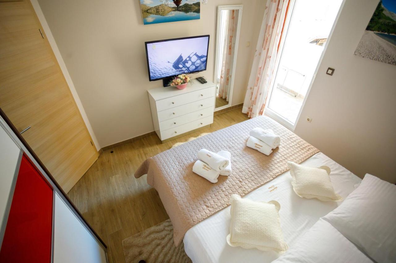 Apartment Centrum Zara Esterno foto