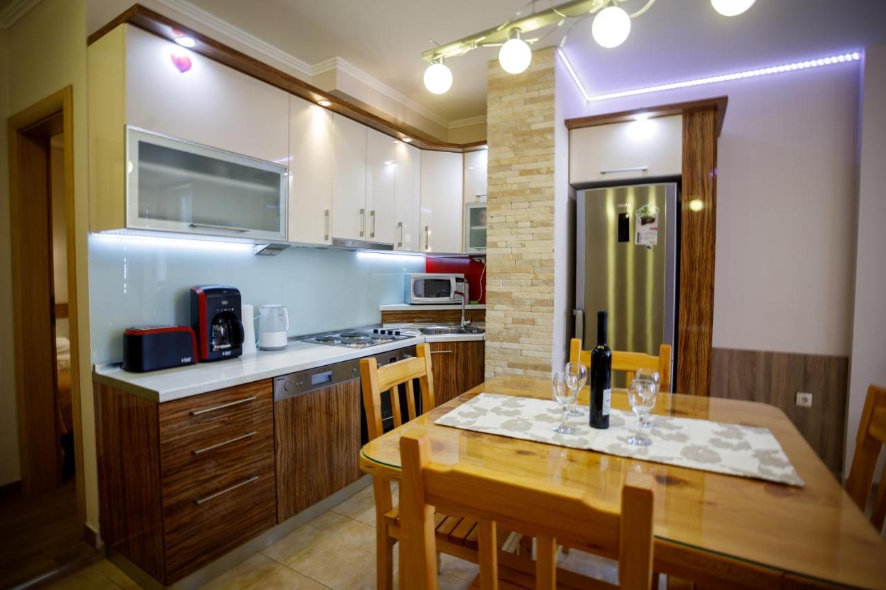 Apartment Centrum Zara Esterno foto