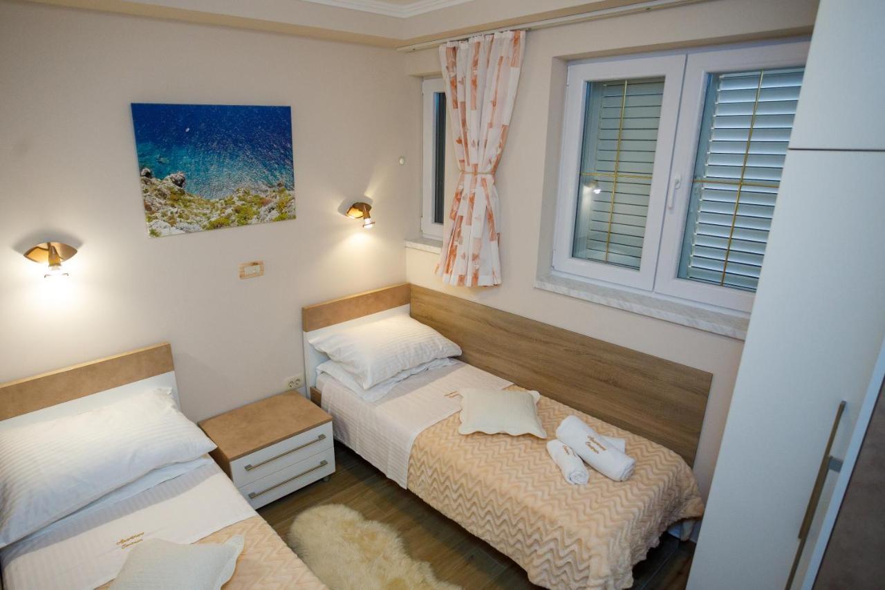 Apartment Centrum Zara Esterno foto